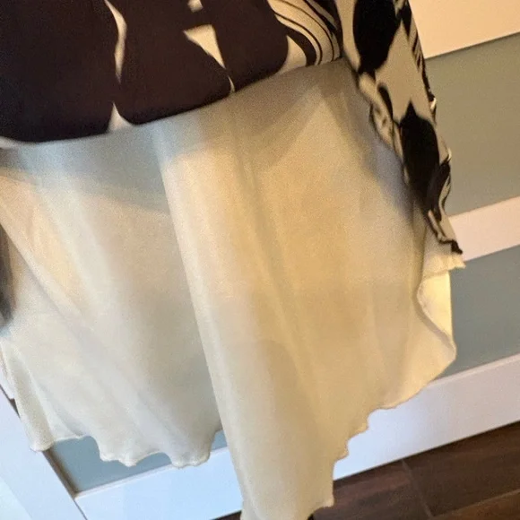 White House Black Market Black and White Rose Print Strapless Top NWT!! - Picture 7 of 11